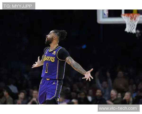 雨燕湖人与鹈鹕的精彩对决直播全程回顾与分析