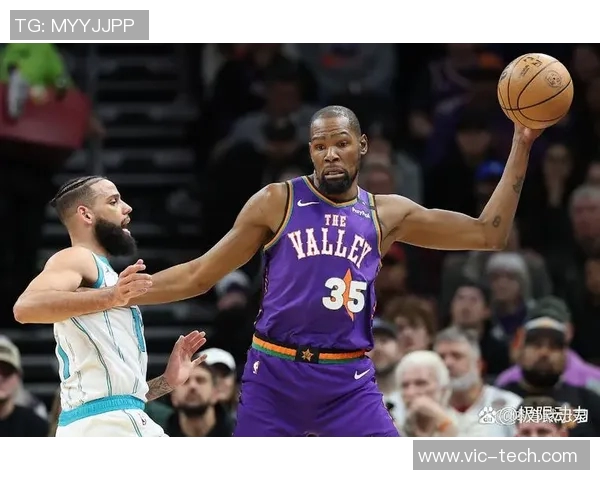 黄蜂与热火季后赛第四场激战回顾与精彩瞬间盘点 黄蜂与热火季后赛第四场激战回顾与精彩瞬间盘点